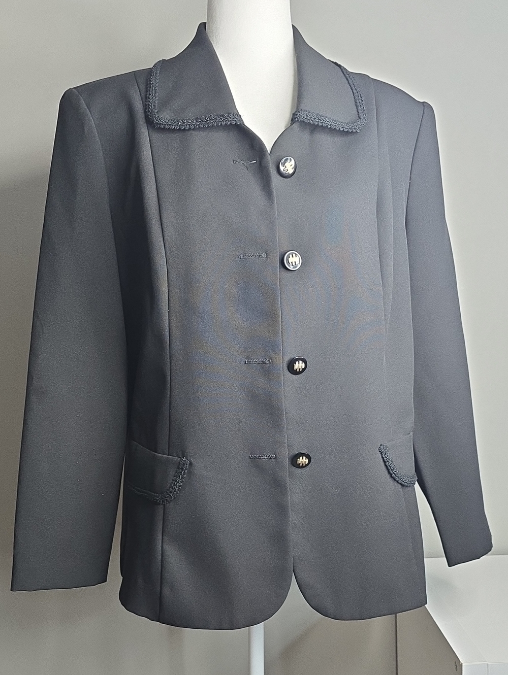 Classic Women's Navy Tailored Blazer Jacket